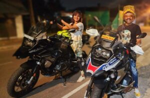 Soubin Shahir Instagram - The fears I don't face, become my limits. 
Thank you for being there for me as such good friends and patient guides @soubinshahir @bineeshchandra (also for the pictures) You guys are super cool ❤️🤗
Important : Please wear proper riding gear while motorbiking. Pardon me for my ignorance in the pictures!