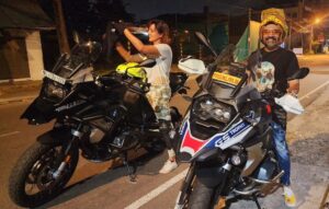 Soubin Shahir Instagram - The fears I don't face, become my limits. 
Thank you for being there for me as such good friends and patient guides @soubinshahir @bineeshchandra (also for the pictures) You guys are super cool ❤️🤗
Important : Please wear proper riding gear while motorbiking. Pardon me for my ignorance in the pictures!