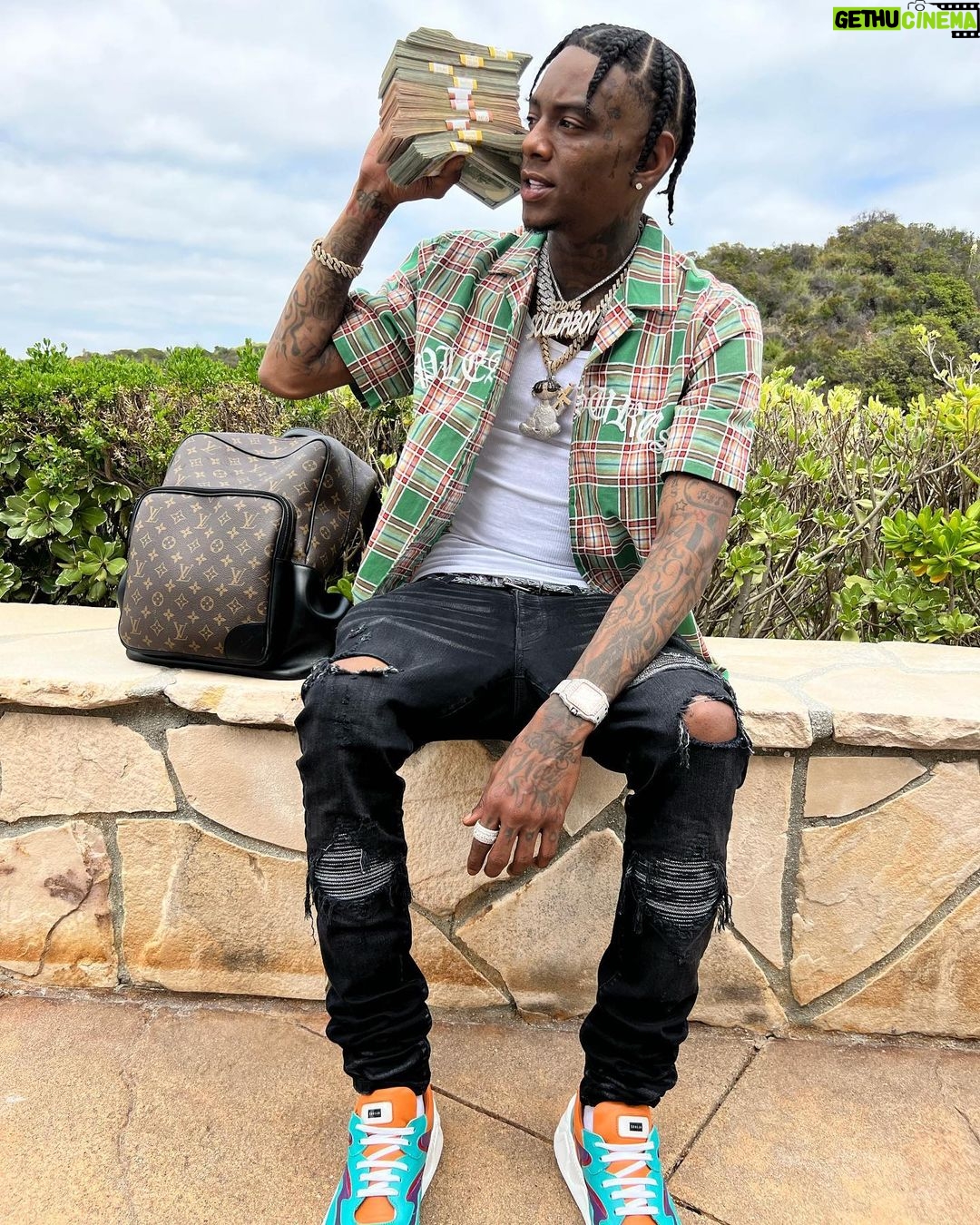 Soulja Boy - 60.7K Likes - Real loyalty happens behind your back. #SODMG 💰
