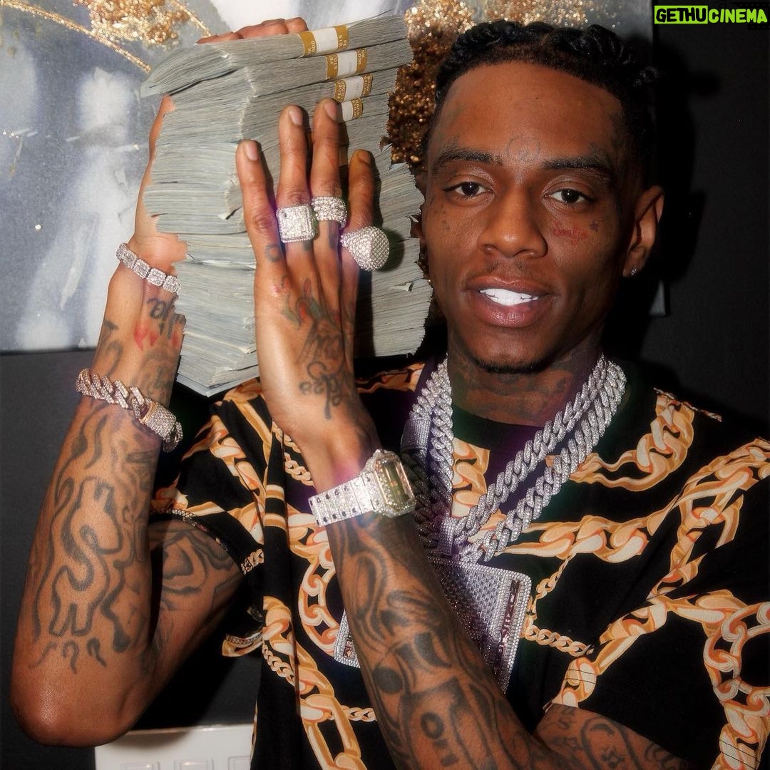 Soulja Boy Instagram - Da biggest Draco you ever seen 😳🔥