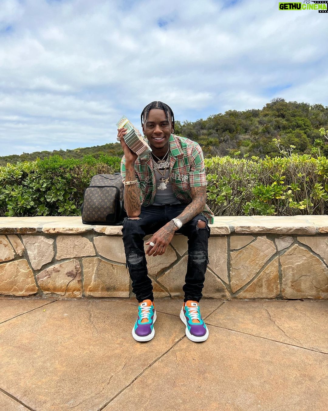 Soulja Boy - 60.7K Likes - Real loyalty happens behind your back. #SODMG 💰