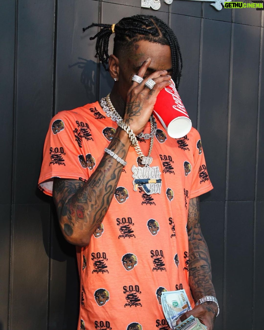 Soulja Boy Instagram - If you snooze 😴 you lose 🚫
