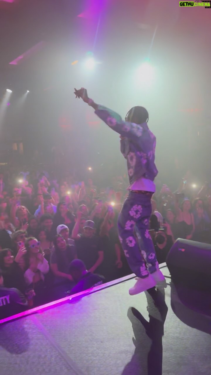 Soulja Boy Instagram - Left right is the anthem 🔥🔥🔥🎉