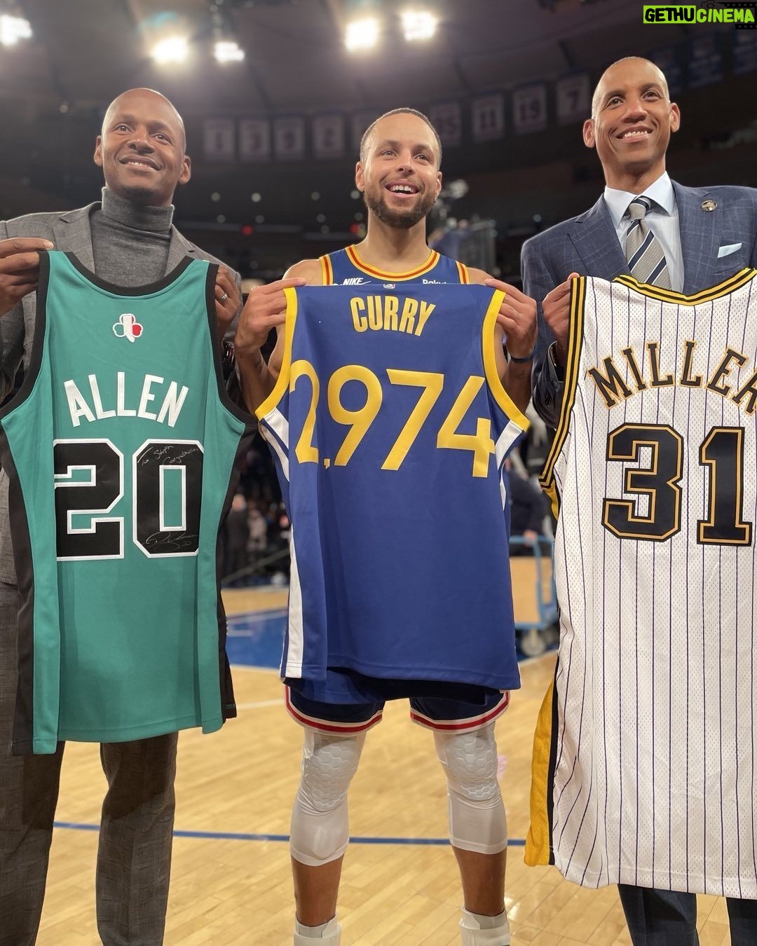 Spike Lee Instagram - 2 Years Ago Today Mr. Curry Made History At Da Worlds Most Famous Arena -MADISON SQUARE GARDEN. NBA Greats REGGIE MILLER And RAY “JESUS SHUTTLESWORTH” ALLEN Were In Attendance Too. Photo By SPIZZY LEE 📸