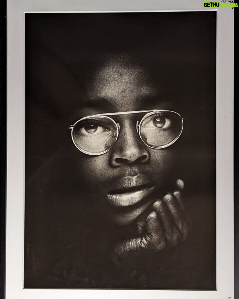 Spike Lee Instagram - Good Mawnin’. This Portrait Is By The Late Photographer-JERRY ABRAMOWITZ. He Lived On The Same Block As The Lee’s-Warren Street Between And Clinton In Cobble Hill,Brooklyn.The Date Is Circa Mid 1960’s. God Bless You Jerry.🙏🏾💜🙏🏾💜