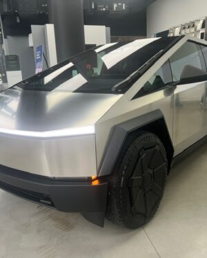 Spike Lee Instagram - Yo Dammmmmmmmnmmmmmmmmmnnnnnn!!!Lo And Behold. Da New TESLA CYBERTRUCK. I Put My Reservation In 2 Years Ago  YA-DIG❓SHO-NUFF. And Dat’s Da SPACE SHIP ON 4 WHEELS-And Dat’s Da TRUTH,RUTH🔥🔥