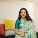 Spruha Joshi Instagram - Dreaming big just got a whole lot easier 🚀💰 Sharing a story close to my heart that introduces you to a hassle-free solution to fulfil your aspirations. Let IDBI Bank Gold Loans be the key to unlocking your dreams. 💼✨ #IDBIBank #GoldLoan #FinancialFreedom #DreamsComeTrue