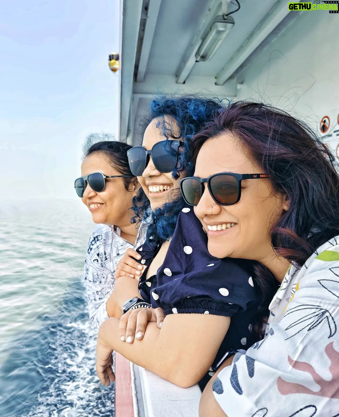 Spruha Joshi Instagram - Caribbean in the Arabian...😎😁 Somewhere In the Arabian Sea