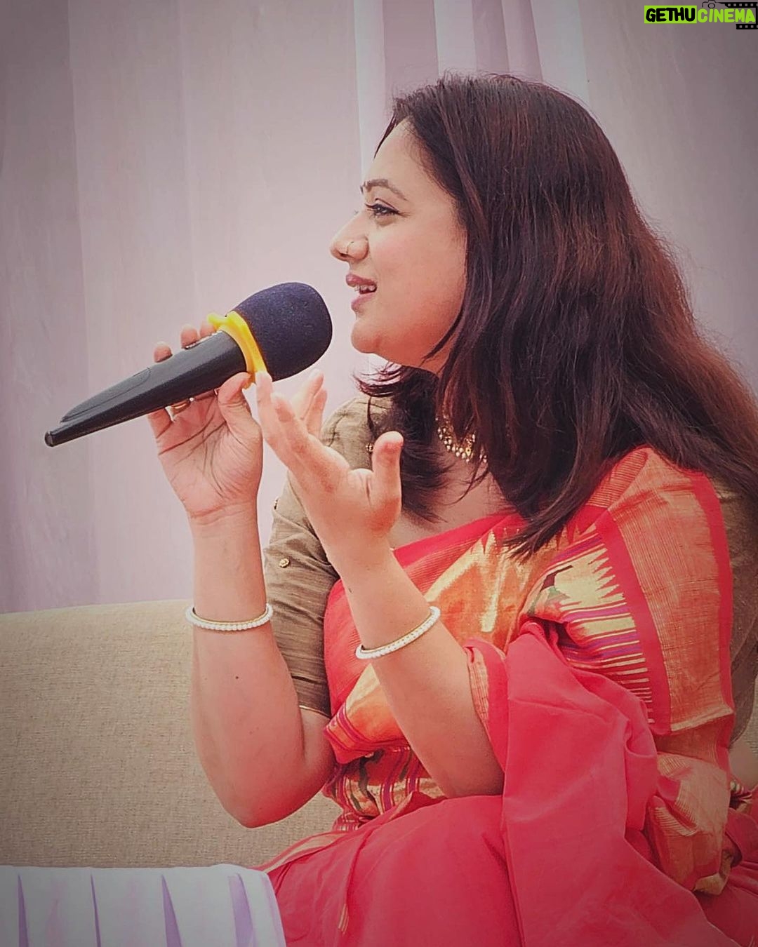Spruha Joshi Instagram - Just me.. Being me! 🌸 📸 : @prasad_joshi0115