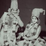 Sreeleela Instagram - Heyylooo lovelies 🌷 Okay so I guess the other day was a day where I travelled back in time , Where my roots are from 🥹 So I don’t know if you guys know but classical dance is where I started….. Started very very young actually ! I used to travel with my troop for performances ( mostly in temples) We called them “ballets” ( No not ballet dance ) And I think those days really taught me a lot and I enjoyed so much , It was indeed my favourite hobby 🫶🏻 It was really different doing it after years but I embrace it and realise that it’s a huge part of me ✨ This is another side of me for youuu 🥰 Anywhooo Dance is where I learnt everything from “Abhinaya” “Bhava” EVERYTHING!!!!! What I’m trying say is that day before I performed !!! It had been almost 10 years since I was on stage I wish I had time to practise but it was a koshish from my side 🙈🙈🙈🙈 I played this beautiful young goddess 😍 GODHA DEVI Meaning “ THE GEM OF A LADY “ You should read about her it’s beautiful Thanking Manju Bhargavee aunty for motivating me to do thissss✨✨ It felt really different and nice 🥹 And yea also breaking the cliche actress rules !!!!!!!!! Haha And I’ve always loved reading about scriptures and You should too Let me know when you find something interesting I’ll anyways update you when I come across anything intriguing 🧐 Am I typing too much ? 🙈 Ok ok I’m almost done :p I remember when I used to perform younger my family was my audience and I was telling mom that today I feel like I have a huuuuuuugggeeeeeeee familyyy All of youuuu💖 Loads of love💕 - LEELA✨