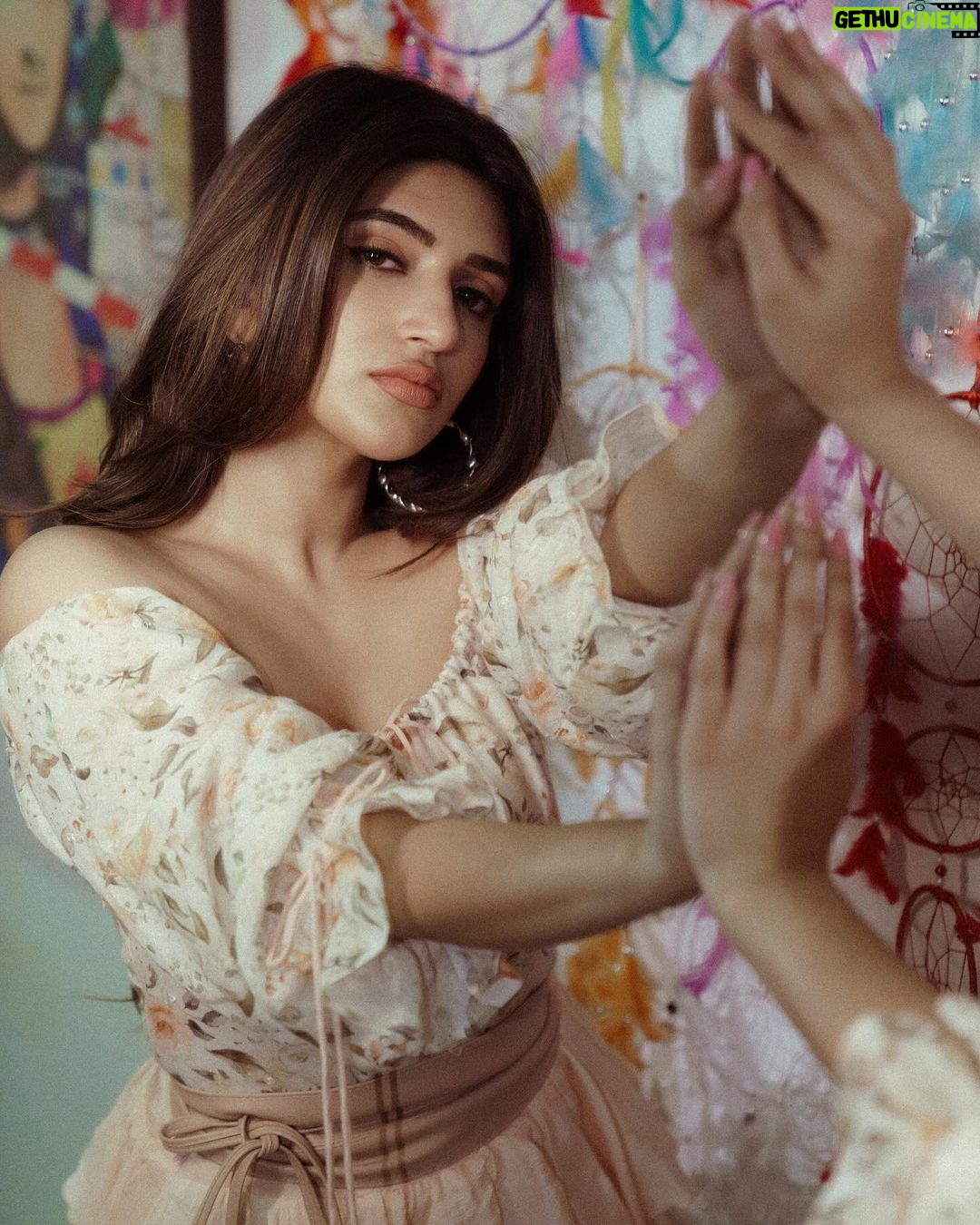 Sreeleela Instagram - Catch your dreams love 🤍 Cause no one else is going to do it for you 🎀