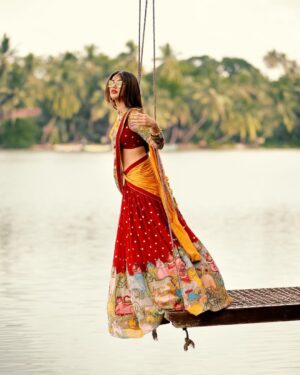 Sreeleela Instagram - 🌺feminine urges 🌺
.
.
.
.
.
.
.
Styled by - @ashwin_ash1 & @hassankhan_3 
Style team - @keshav_b_n
Designer- @mahithamadineni
Jewellery- @houseofqc