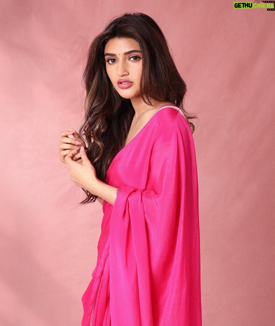 Sreeleela Instagram - Dear reader You made me a dreamerđź’• . . . . . . . . Outfit : @arka_by_divya_kanigalupula Styling : @sandhya__sabbavarapu Styling team : @styled_bysonali_ @team_sandhya Photography : @pranav.foto