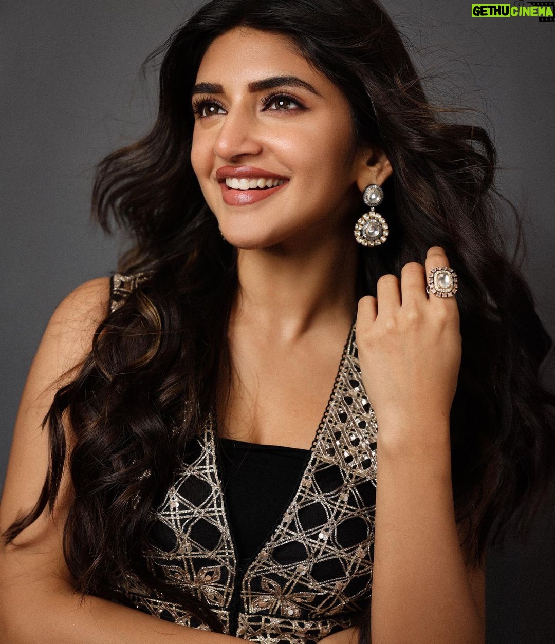 Sreeleela Instagram - A floating feather in love with the wind 🪶 . . . . . . . . . Styled by - @ashwin_ash1 & @hassankhan_3 Style team - @avinash_kajjam @ahmedxmirza Outfit- @varunnidhika @perniaspopupshop Jewelry- @shopriyaaofficial Shot by - @pranav.foto Makeup by- @Deepikakarnanimakeovers