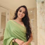 Srinidhi Ramesh Shetty Instagram – It started with matrimony picture poses & then I totally lost it 🤭😅🤷🏻‍♀️

Always that happy lil girl who’s extra happy when it’s a saree day 🫶🏻