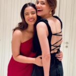 Srishty Rode Instagram - Baki kare shine Tu kare Glow ⭐️ You were not there to show how perfect you’re! Your imperfections make you who you are and you are beautiful my love ! We are super proud of you! You’re the winner for us baby ❤️ Well played @lokhandeankita love you 😘🤗❤️⭐️🥂
