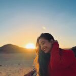 Srishty Rode Instagram - Wadi Rum Sunset ❤️ Sunsets are always magical for me ❤️ What do you like sunrise or sunset? . . Outfit @pankh_studio . . #reels #reelsinstagram #reelitfeelit #reelkarofeelkaro