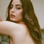 Srishty Rode Instagram - Hey you 🫵🏻 yes you ! . . . . #reelsinstagram #reels #reelitfeelit #reelkarofeelkaro #trendingreels #trending