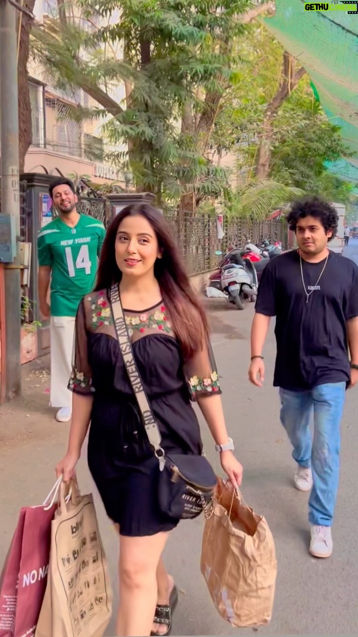 Srishty Rode - 174.8K Likes - What’s your Moye Moye Moment? 🤕🥴🙈
.
.
.
.
.
.
#reelsinstagram #reels #trending #trendingreels #comedy #comedyreels #funny #funnyreels #reelitfeelit #reelkarofeelkaro #funnyvideos #girlsvsboys #viralreels #moyemoye