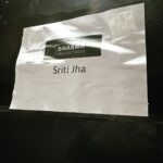Sriti Jha Instagram - This happened a year ago and I have kept calm for far too long This was an absolutely insane day on a Dharma set. You see that smile… if the corner of my lips could reach the ears you’d know how I felt exactly. There was the very well known hamper in the vanity van- OUTRAGEOUS - with a handwritten note 😭 Thank you @karanjohar @dharmamovies, Shauna and team for an absolutely gorgeous shoot day Go watch #rockyaurranikipremkahani P.s: I WOULD WRITE THE WHOLE CAPTION IN CAPITALS BUT AM I THAT DHARMATIC? 😉… oh cmon! This gives me license to be a little corny. I’m so sick with joy!!! #grateful #showoff #igotmeselfahamper