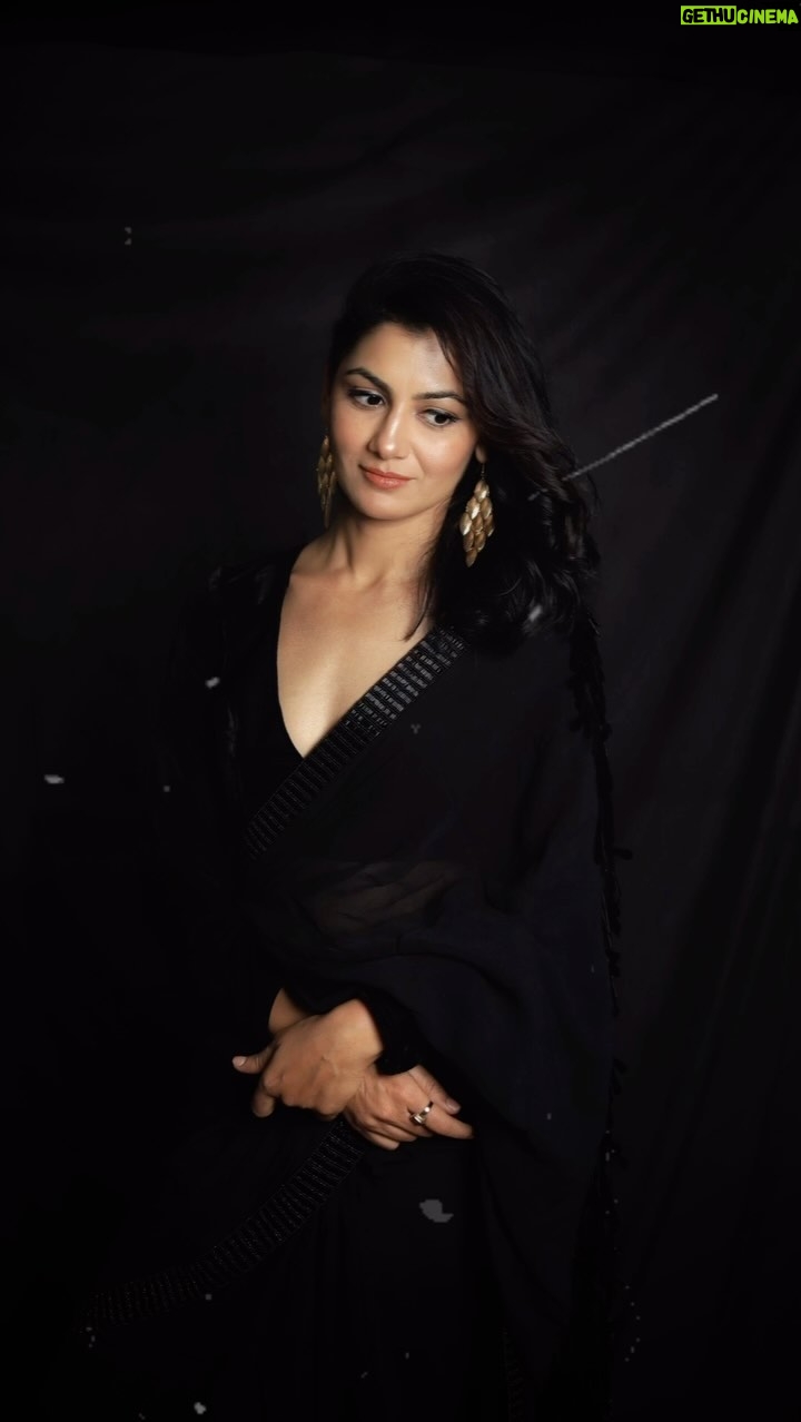 Sriti Jha Instagram - Safely sequinned by @stylebysaachivj Outfit: @tarabhuyancouture Stylist: @stylebysaachivj Team: @sanzimehta777 @styledbynikinagda Photographer: @the_pixeleyes