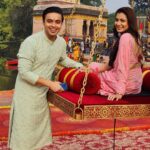 Sriti Jha Instagram - Miliye Amruta aur Harsh Se from 27th November Only on @zeetv 🧿 #kaisemujhetummilgaye #newshow #zeeshow #itisriti #rohitchaudhary #brotherandsister #story #actor #shooting Mumbai - मुंबई