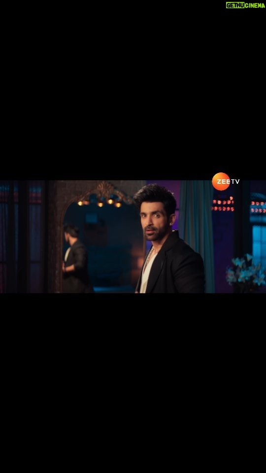 Sriti Jha Instagram - Ek ne khaaya hai pyaar mein dhokha, toh dooje ko hai jaldbaazi mein galat saathi chhunne ka darr, kya kabhi thaamenge yeh ek dooje ka haath? Dekhiye ek nayi kahaani #KaiseMujheTumMilGaye, bahut jald, sirf #ZeeTV par. #Teaser @itisriti @arjitaneja @muktadhond @srinita_14 @jassi.k15 #NikitaDhond
