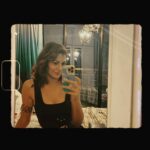 Sriti Jha Instagram -