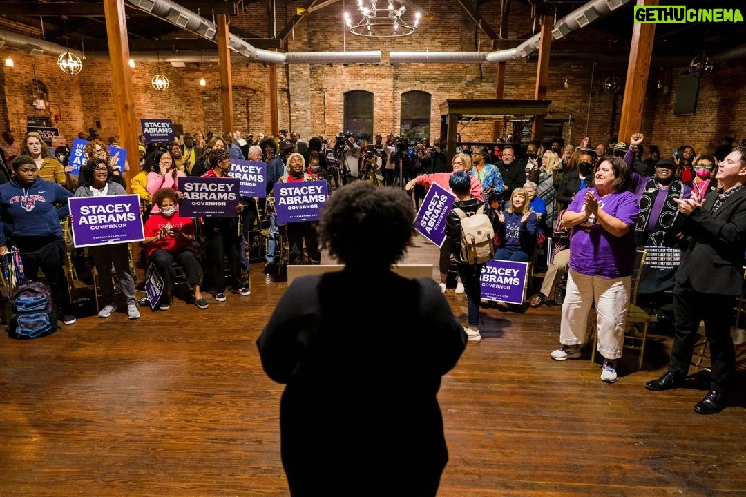 Stacey Abrams Instagram - This energy is contagious and Georgians are showing up in every corner of our state. The #LetsGetItDone Early Vote bus tour continues. See you in Talbotton, LaGrange, and Peachtree City today. staceyabrams.com/bus-tour