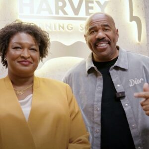 Stacey Abrams Instagram - Thank you for always speaking truth, @iamsteveharveytv. We have extraordinary power and we need a Leader who won’t ignore us and our strength. It’s OUR time. 
 
Commit to vote early the first week we can starting October 17: staceyabrams.com/vote