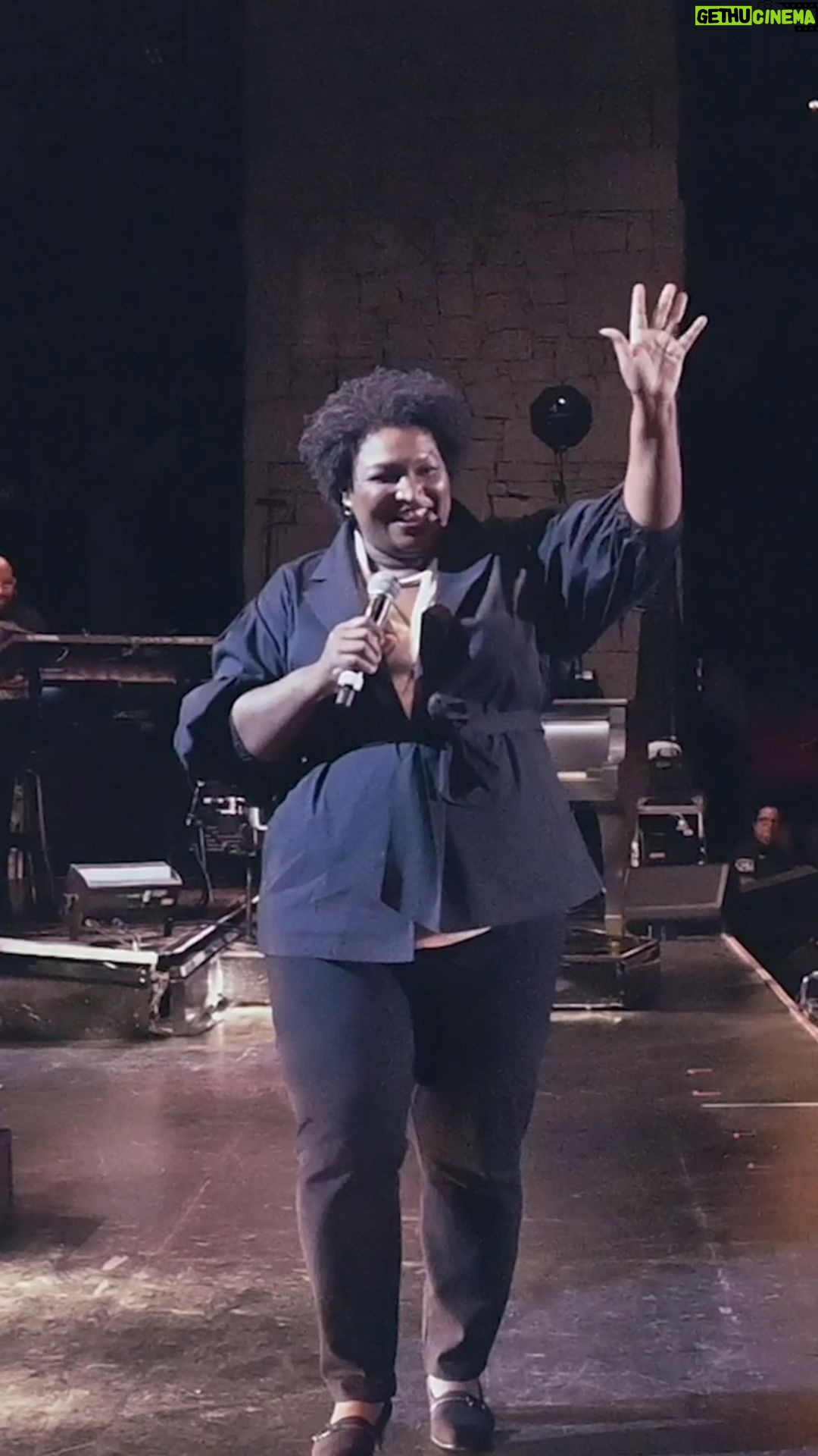 Stacey Abrams Instagram - Every single one of us can own our power and change the future of Georgia in the next 45 days. Thank you @aliciakeys, for bringing all of us together with your music. ✨🎤