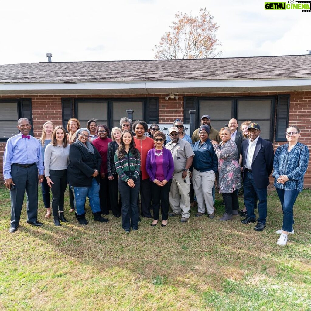 Stacey Abrams Instagram - These past weeks, I’ve been in meeting rooms and front yards on a singular mission: electrifying our communities for a sustainable future. 🏙️ At #CitySummit23, I joined forces with @leagueofcities and @RewiringAmerica as we work together to support local communities in their electrification efforts. Local leaders are enthusiastic and ready to bring real resources and good jobs home as part of our energy future. 🏠 A standout moment was our visit to East Point Housing Authority, the only public housing complex in @rewiringamerica’s national demonstration project. We witnessed firsthand the excitement of community members to embrace new equipment that will heat and cool better, while reducing health impacts. It’s about putting community members first – ensuring lower utility bills and bringing everyone to the table. This work isn’t just about discussions and plans. It’s about action, about the people who bring these ideas to life - regardless of income or geography. Together, we're not only envisioning a more sustainable future – we're actively building it, one community at a time. Swipe through to see the faces and places that are making this dream a reality. Keep this momentum going and let’s get it done. #ElectrifyEverything