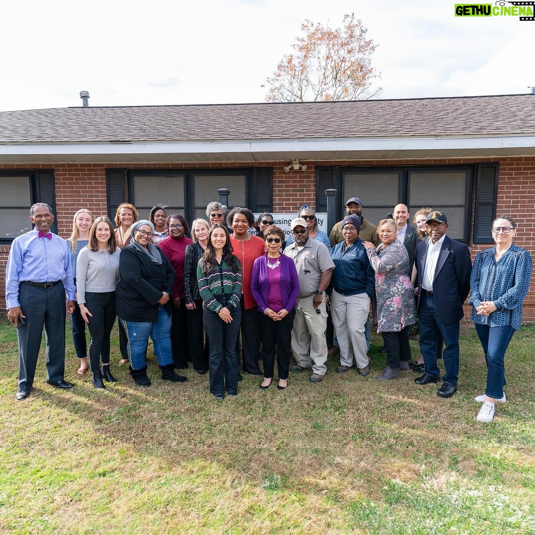 Stacey Abrams Instagram - These past weeks, I’ve been in meeting rooms and front yards on a singular mission: electrifying our communities for a sustainable future. 🏙️ At #CitySummit23, I joined forces with @leagueofcities and @RewiringAmerica as we work together to support local communities in their electrification efforts. Local leaders are enthusiastic and ready to bring real resources and good jobs home as part of our energy future. 🏠 A standout moment was our visit to East Point Housing Authority, the only public housing complex in @rewiringamerica’s national demonstration project. We witnessed firsthand the excitement of community members to embrace new equipment that will heat and cool better, while reducing health impacts. It’s about putting community members first – ensuring lower utility bills and bringing everyone to the table. This work isn’t just about discussions and plans. It’s about action, about the people who bring these ideas to life - regardless of income or geography. Together, we're not only envisioning a more sustainable future – we're actively building it, one community at a time. Swipe through to see the faces and places that are making this dream a reality. Keep this momentum going and let’s get it done. #ElectrifyEverything