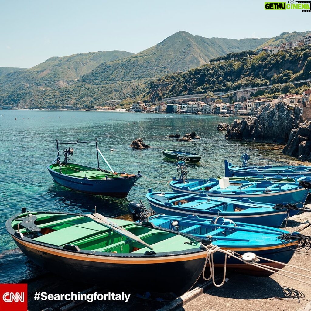 Stanley Tucci Instagram - The wild and rugged region of Calabria is known for its 500 miles of incredible coastline, sweet red onions and southern hospitality. It’s also Stanley Tucci’s ancestral homeland. Join Stanley, and his parents, for a trip to Calabria, this Sunday at 9p ET/PT on @CNN #SearchingforItaly