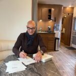 Stanley Tucci Instagram - Learning about Japanese knotweed as I sign copies of my book during an endless wait to be called to set. 🌱⠀ ⠀ For your signed copy in the US head to @barnesandnoble and in the U.K. head to @waterstones ! 📚 ⠀ ⠀ ⠀ ⠀ ⠀ ⠀