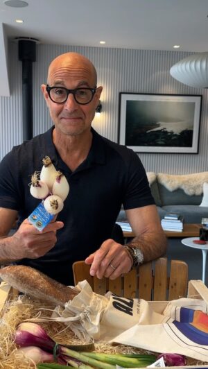 Stanley Tucci Instagram - Tis the season 🇮🇹 

Thank you @natoora  #gifted