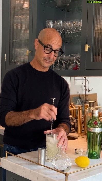 Stanley Tucci Instagram - #ad A slightly delayed farewell to summer. All you need is…⠀ ⠀ 30ml of Tanqueray No. Ten⠀ 30ml of limoncello ⠀ 100ml sparkling water ⠀ Ice ⠀ Twist of lemon ⠀ ⠀ … give it a go (even if it’s cold outside!) 🍋