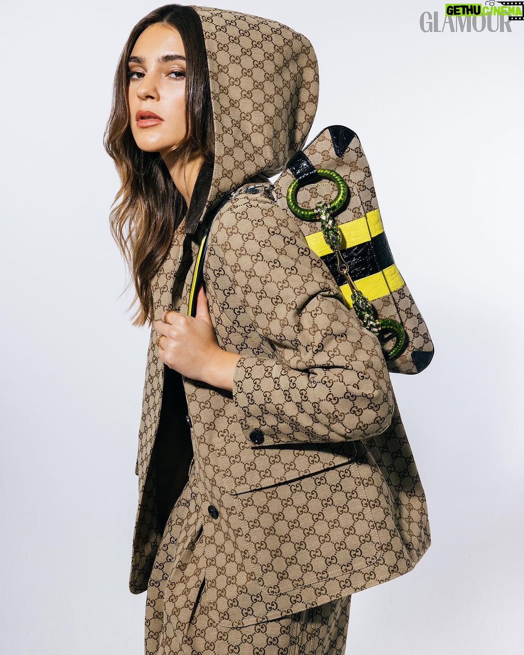 Stefanie Giesinger Instagram - Stefanie Giesinger begann ihre Karriere in “Germany’s Next Topmodel” – inzwischen ist sie Model, Unternehmerin, Aktivistin und hat ihre eigene Beauty-Brand ins Leben gerufen. Bei GLAMOUR’s Women of the Year Award wird die 27-Jährige mit dem “Trailblazer”-Preis ausgezeichnet, weil sie offen wie kaum jemand anders über Depressionen und mentale Gesundheit auf Instagram spricht. Darüber sagt sie: “Wenn ich nur einer Person helfen kann, war das die Struggle der vergangenen Jahre schon wert.” Unser Cover-Interview mit @stefaniegiesinger liest du über den #LinkinBio. #StefanieGiesinger #GlamourWOTY 📸 Head of Editorial Content for Glamour Germany & Stylist: @theresa.pichler Photographer: Stephie Braun @stephie.braun European Design Director: @dlye European Visuals Director: @ameliatrevette Interview: @therealsarahthiele Hair Stylist: @sonjashenouda @bigoudi_agency Make-up Artist: @melaniehunger_hm Talent Booking: @franziskasoelch @thetalentgroup Light Assistant: Mike Kipper @mikekipper_ Styling Assistant: @annadaniii Hair and Make-up Artist Assistant: @diellza.jahiri On set Producer: Ruby Gold @rubygold_504 Stefanie trägt Kleid @louisvuitton Ring @bulgari Rasierhobel @muehle_rasurkultur (Bild 1); Outfit @gucci Ringe @bulgari (Bild 2 & 3)