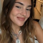 Stefanie Giesinger Instagram – in partnership with @caiacosmetics 🍒 my every day lip combo: Bianca lip liner, salty caramel lip stick and dewy stick Manhattan, New York