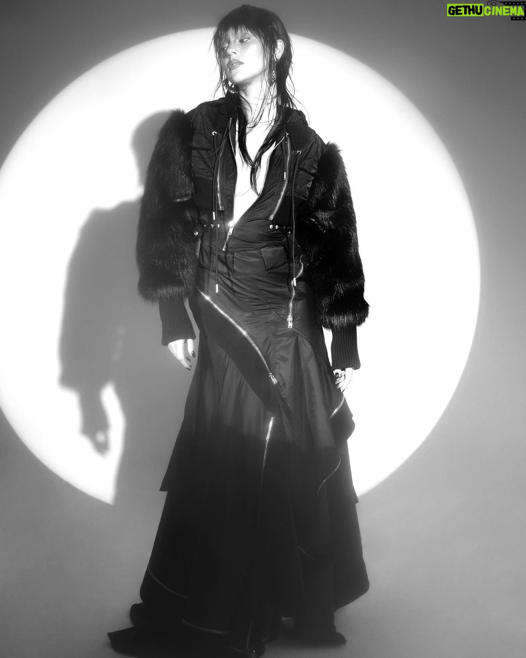 Stefanie Giesinger Instagram - anzeige | 🕸️ @FRAEULEINMAGAZINE 🕸️ PHOTOGRAPHY THERESA KAINDL @THERESAKAINDL STYLING PENINAH AMANDA @PENINAHAMANDA HAIR MAKE UP KRISTIN BELGER @GOLDIG PHOTOGRAPHY ASSISTANT JUMANDY GUITARRA @J_GUITARRA STYLING ASSISTANT WIRAT TENGCHIANG @TENWIOFFICIAL AND SOPHIA BOGNER @SOPHIABOGNER OPERATIONS @EINFACH__LENI