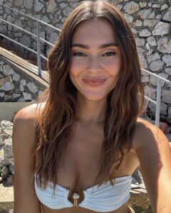Stefanie Giesinger Instagram - 20 spaghetti al pomodoros later Capri, Italy