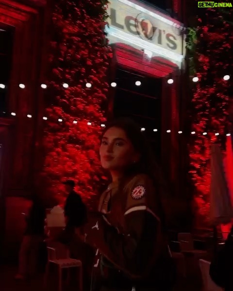 Stefanie Giesinger Instagram - anzeige | Came with the goods @levis x @highsnobiety cph Copenhagen, Denmark