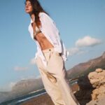 Stefanie Giesinger Instagram – anzeige | All time summer essential –
@tommyhilfiger Oxford shirt ☀️
#TommyHilfiger #TommyFamily | shot by @lindaambrosius