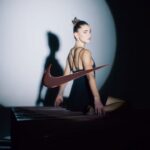 Stefanie Giesinger Instagram – anzeige | Von müde bis energiegeladen: Unsere Emotionen beeinflussen unsere Bewegungen. Zusammen mit @nikeberlin erkunde ich, wie du deine Stimmung mit deinen Moves in Einklang bringen kannst. Bei meiner ersten NTC Live Session mit @marlalene kannst du dann erleben, wie sich energetisches Yoga anfühlt. Und warum es dir als Tool für mehr Achtsamkeit hilft, deine Emotionen zu erkunden. 
https://niketrainingclub.sng.link/Ara19/zs89/37mh Berlin, Germany