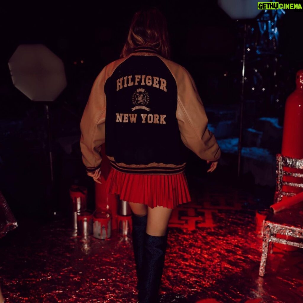 Stefanie Giesinger Instagram - anzeige | as always. An iconic night 💗 @TommyHilfiger #TommyHilfiger #NYFW New York, New York