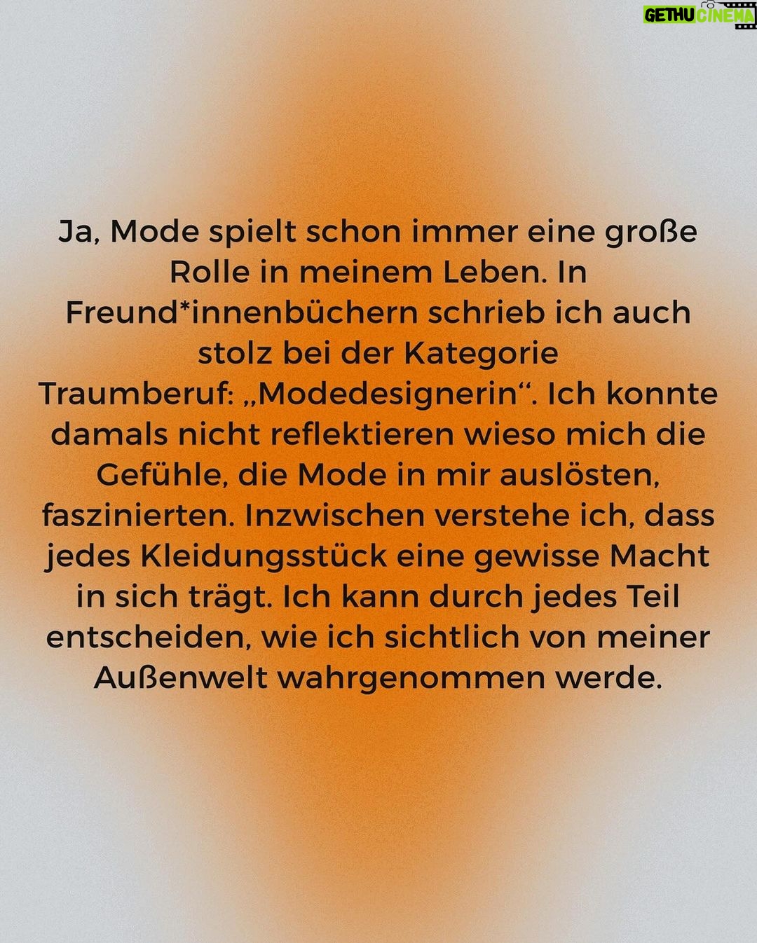Stefanie Giesinger Instagram - Eine neue Folge @g.spot.podcast ist online 💗 Überall wo es Podcasts gibt 🎧 Würdet ihr sagen Mode macht einen großen Teil eurer Identität aus?
