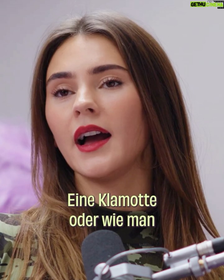 Stefanie Giesinger Instagram - Heute ist feministischer Kampftag und hierfür haben wir euch einen bunten Mix aus Infos, Buch-Tipps rund rums Thema Feminismus, Memes und wertvolle Stellen zum Thema, aus den letzten Podcasts, zusammen gestellt! Und an alle Berliner*innen: Habt einen schönen Feiertag! #feministischerkampftag #feminismus #weltfrauentag