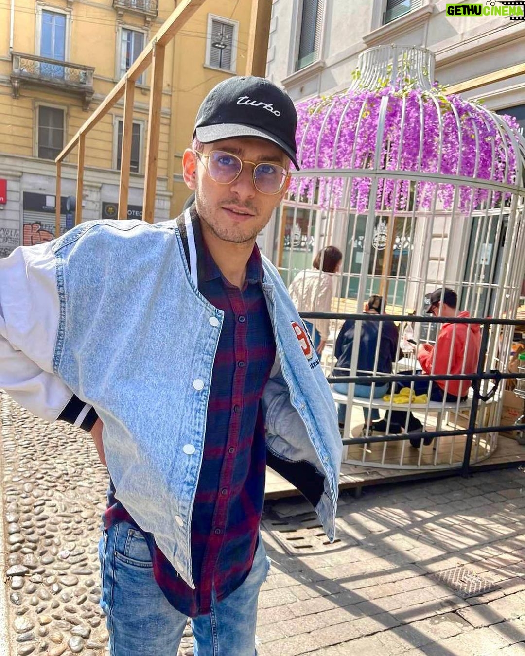 Stefano Lepri Instagram - giornate di sole ☀️