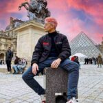 Stefano Lepri Instagram - Il primo passo per andare avanti, spesso, è fare un passo indietro.