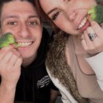 Stefano Lepri Instagram - Si è offerto volontario! 😂🥦🥦 #broccolifreckles #makeuphacks #stepny #couples